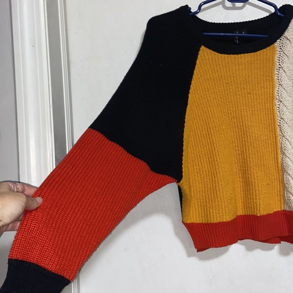 Color block sweater - Picture 3 of 5
